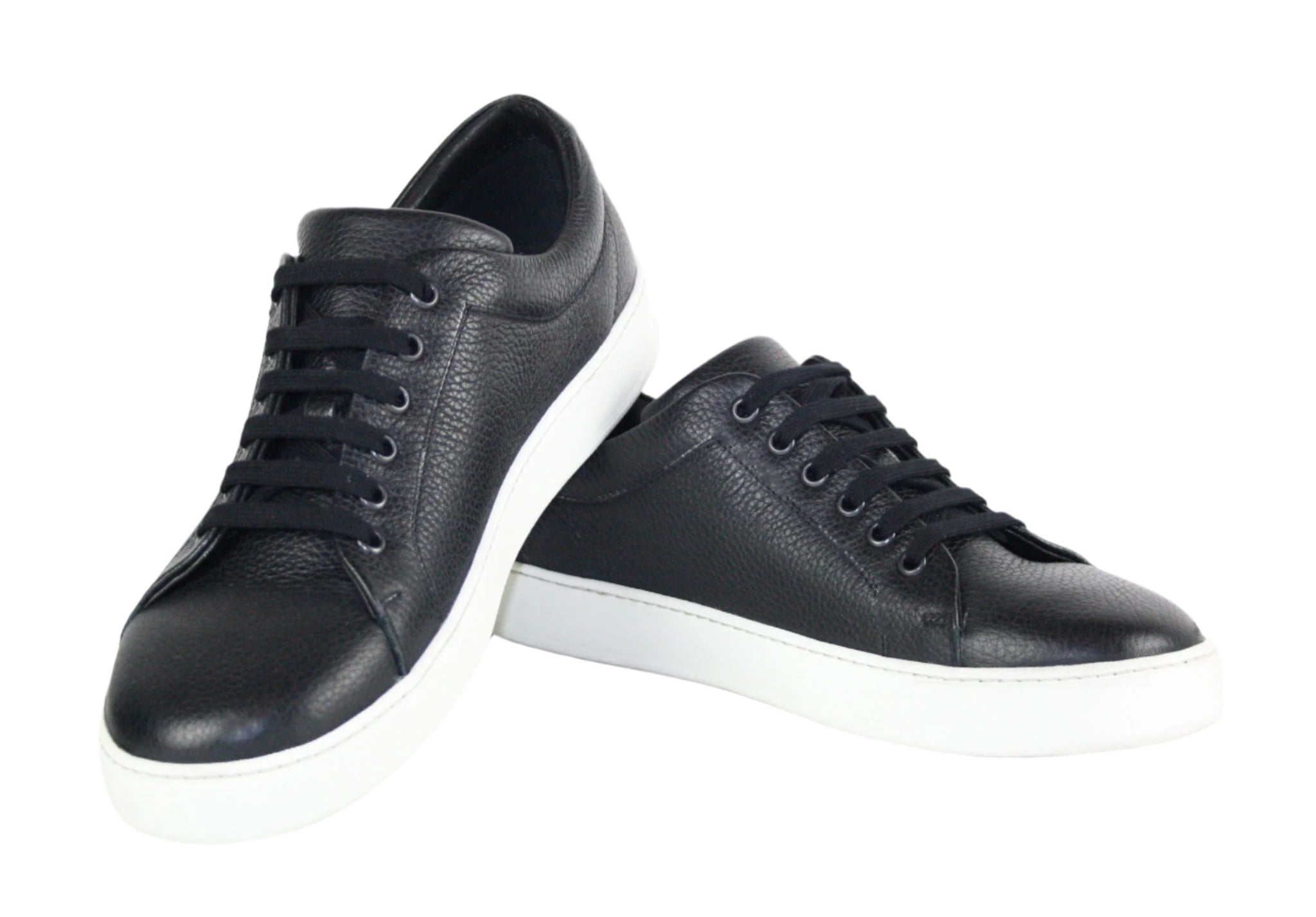 Exclusive black sneaker with black sole