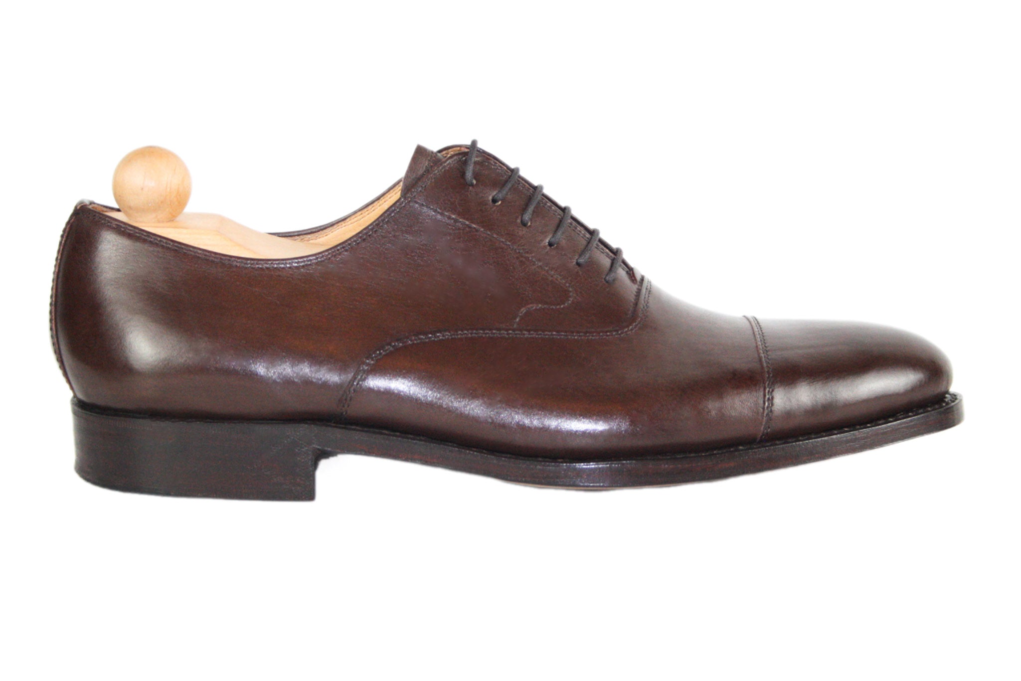 Classic dark brown Oxford model