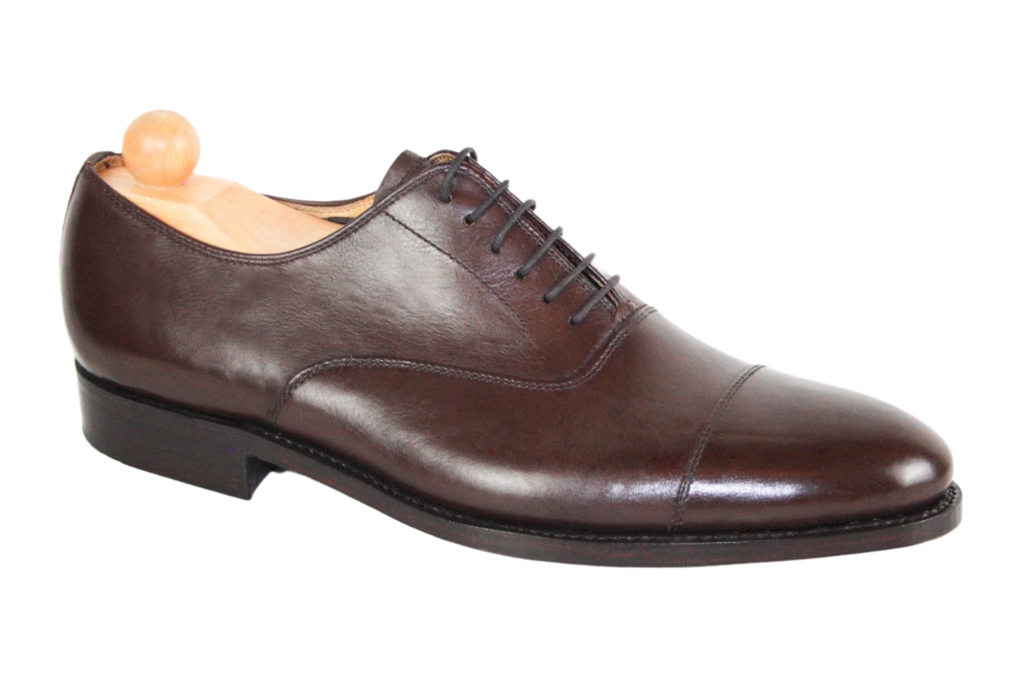 Classic dark brown Oxford model