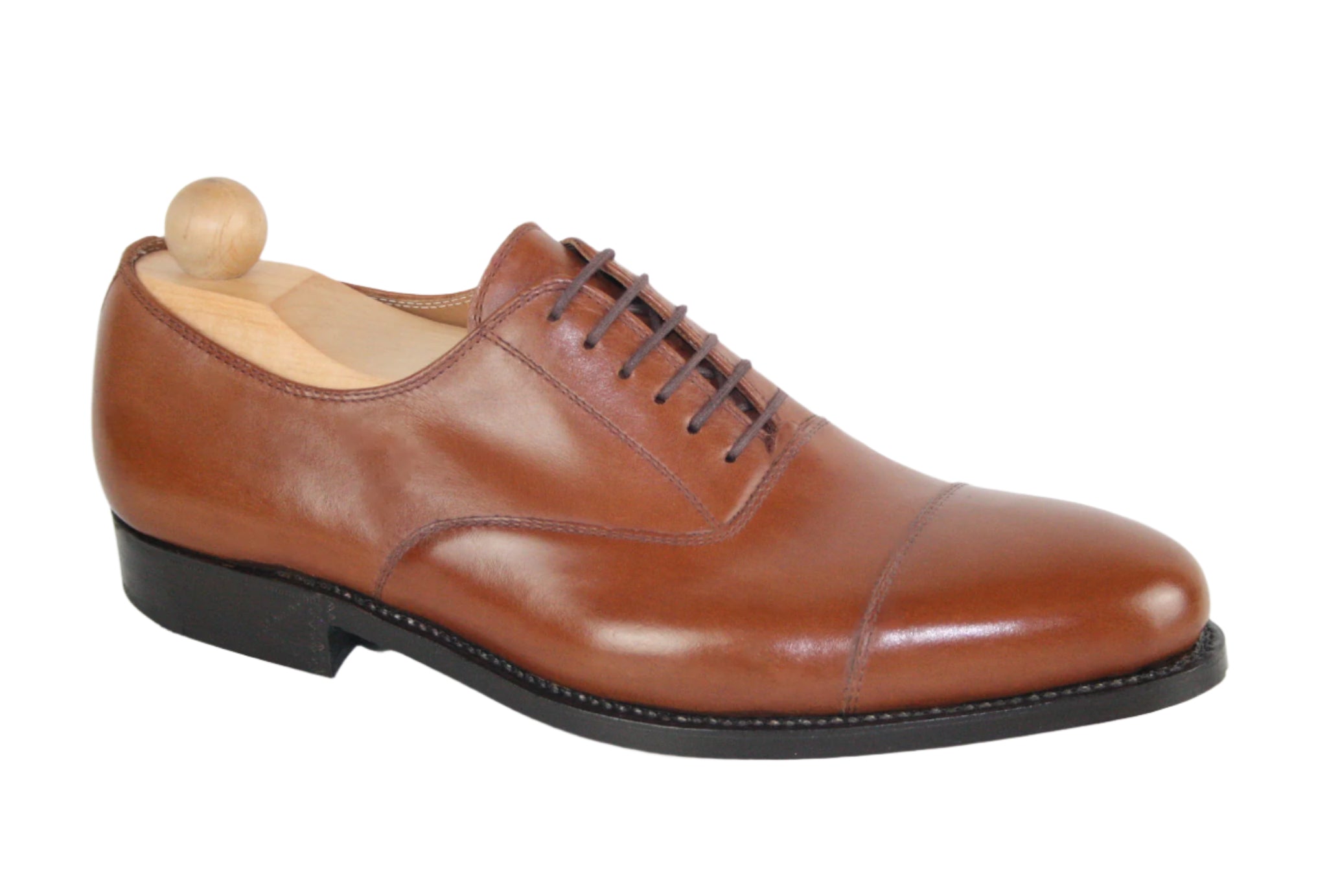 Classic cognac color Oxford model
