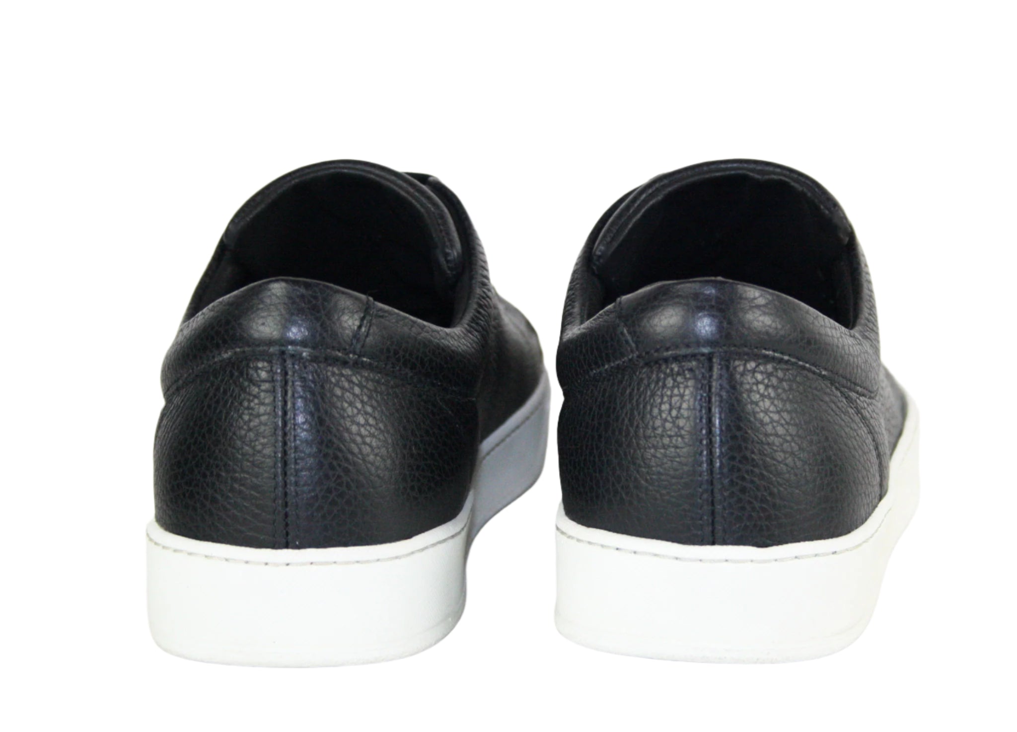 Exclusive black sneaker with black sole