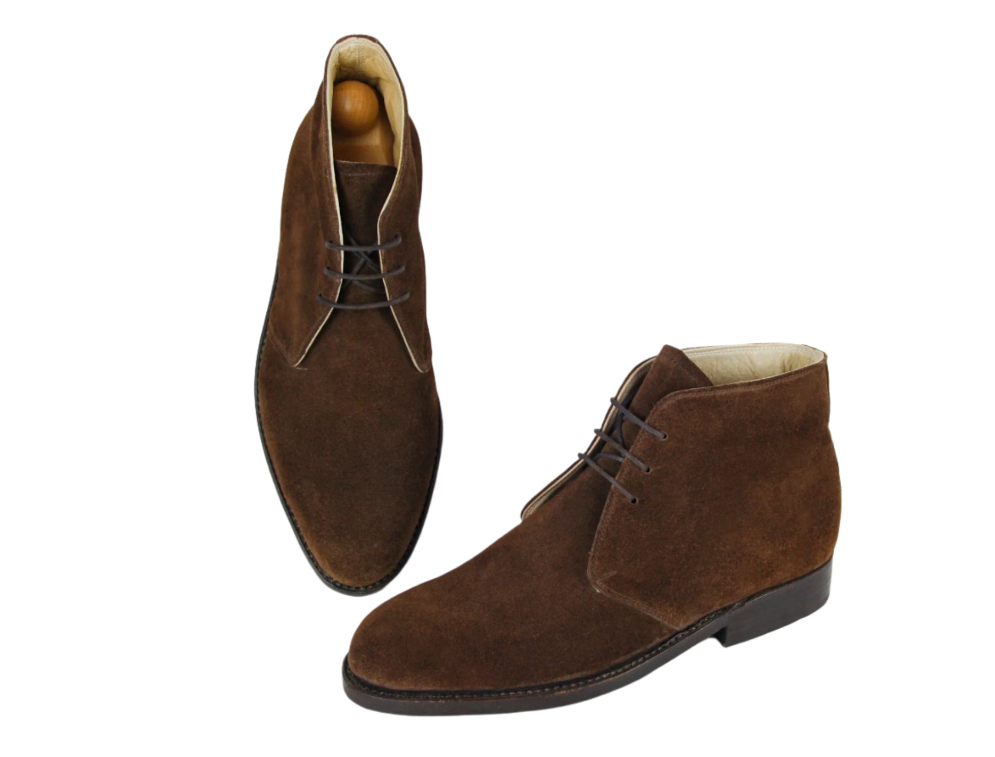 Dark brown suede Chukka model