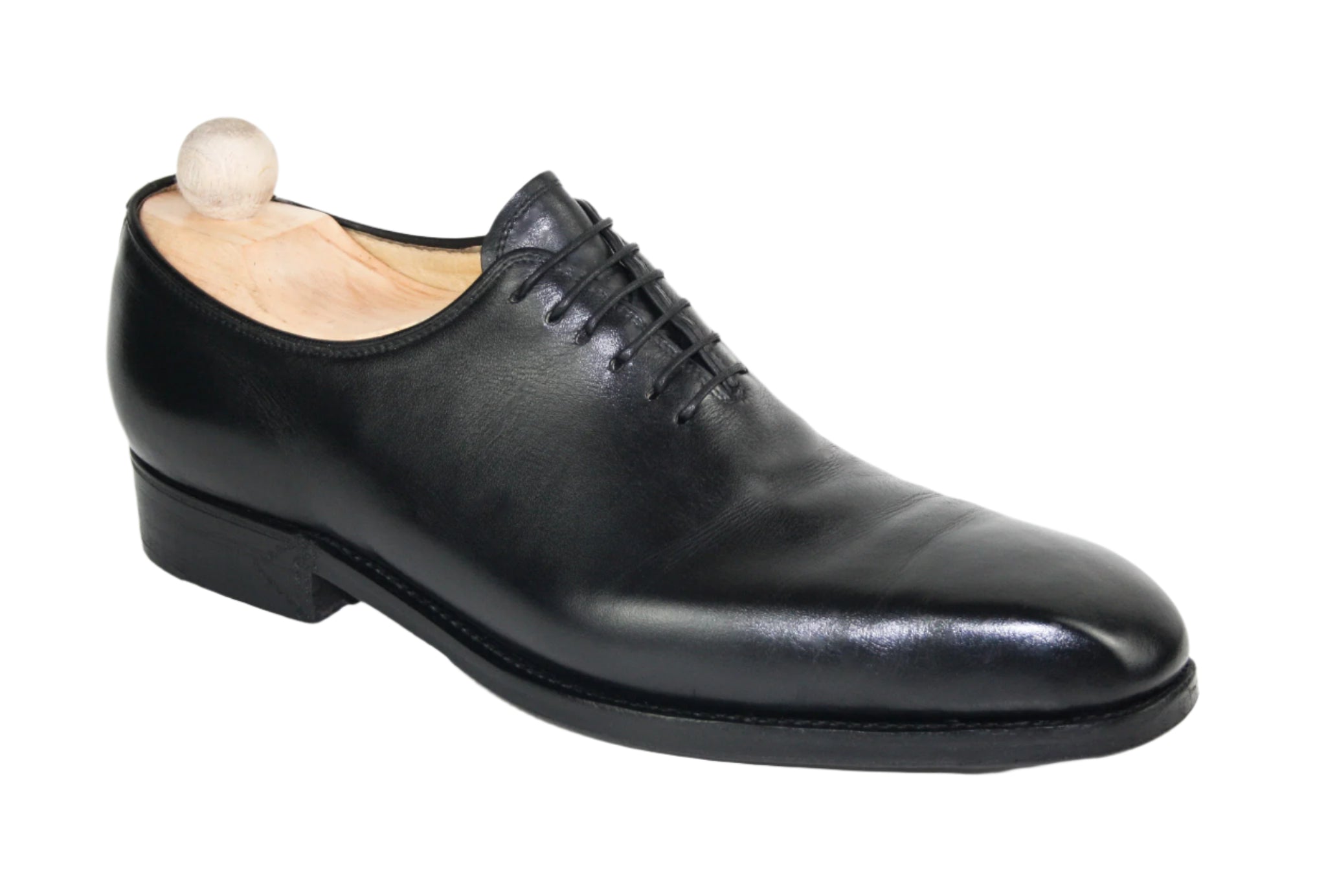 Classic tailored black model