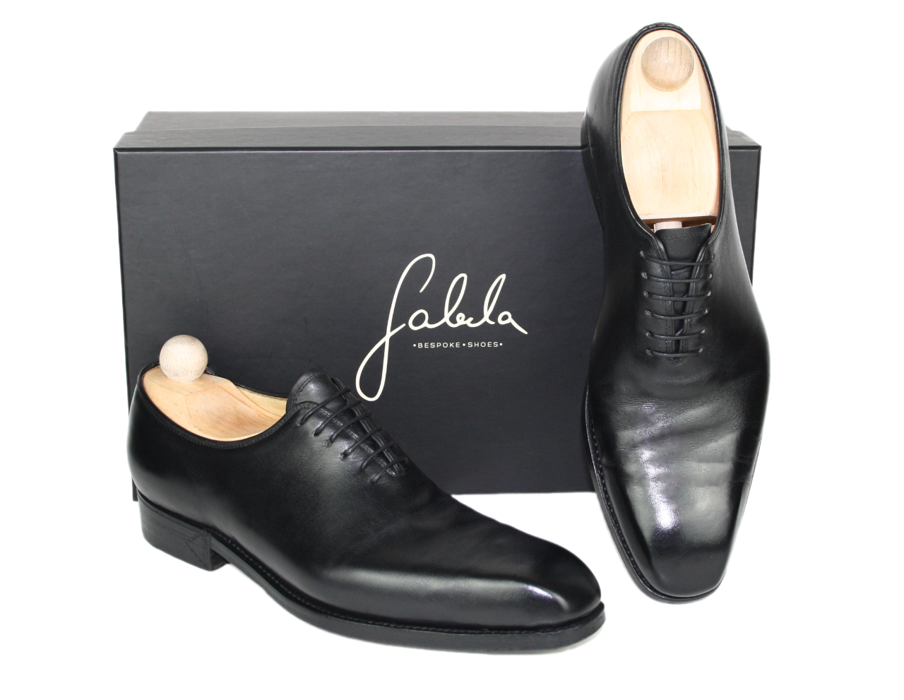 Classic tailored black model