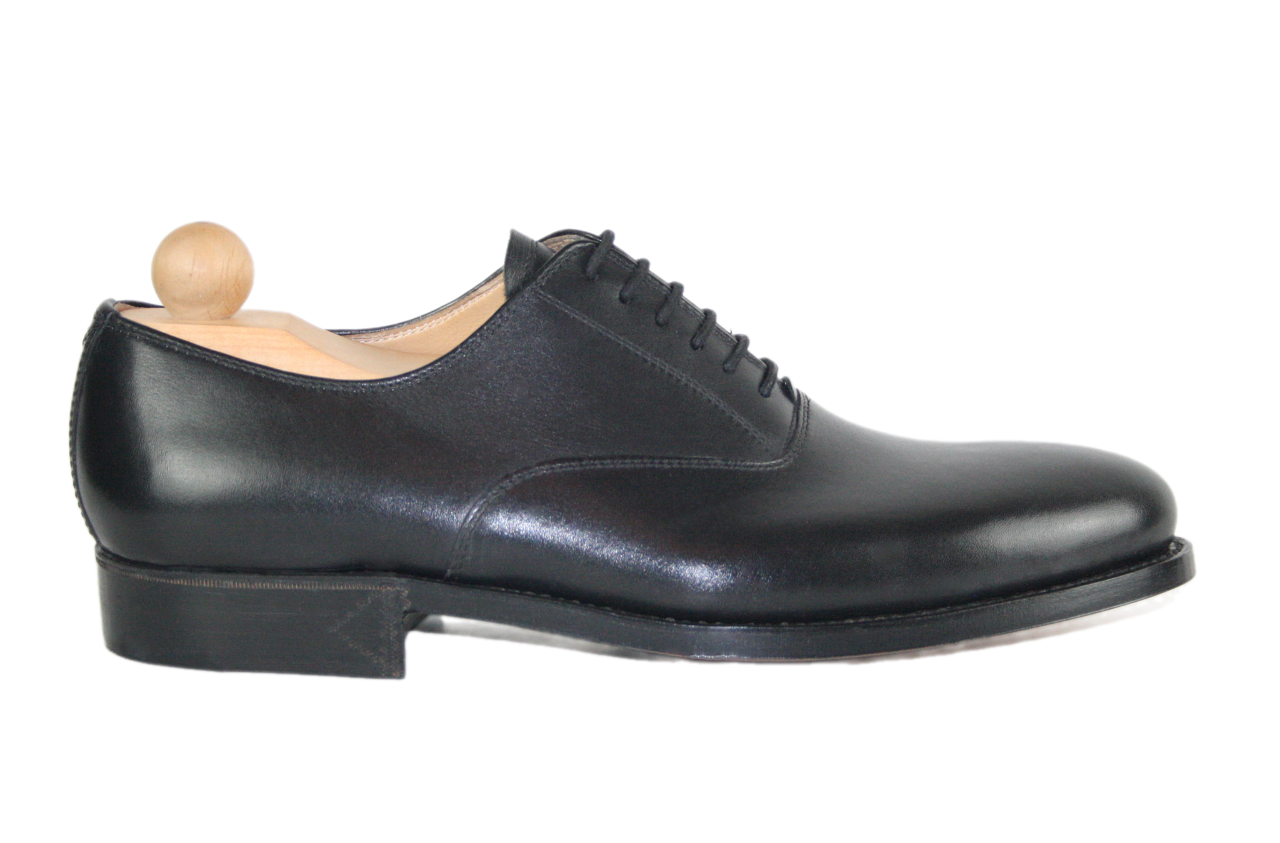 Classic black Wembley model