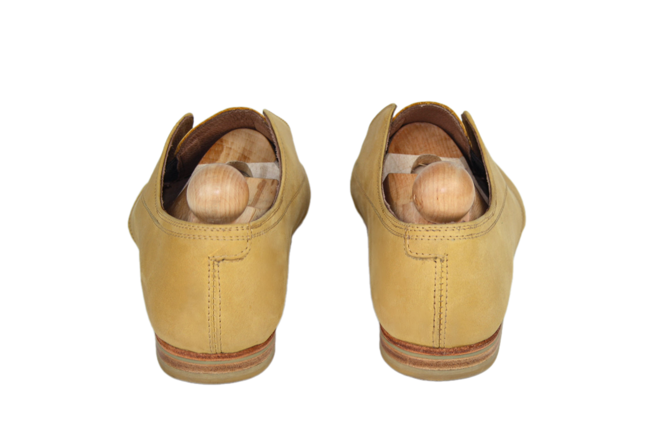 Slip-on ochre yellow derby model with elastic sides