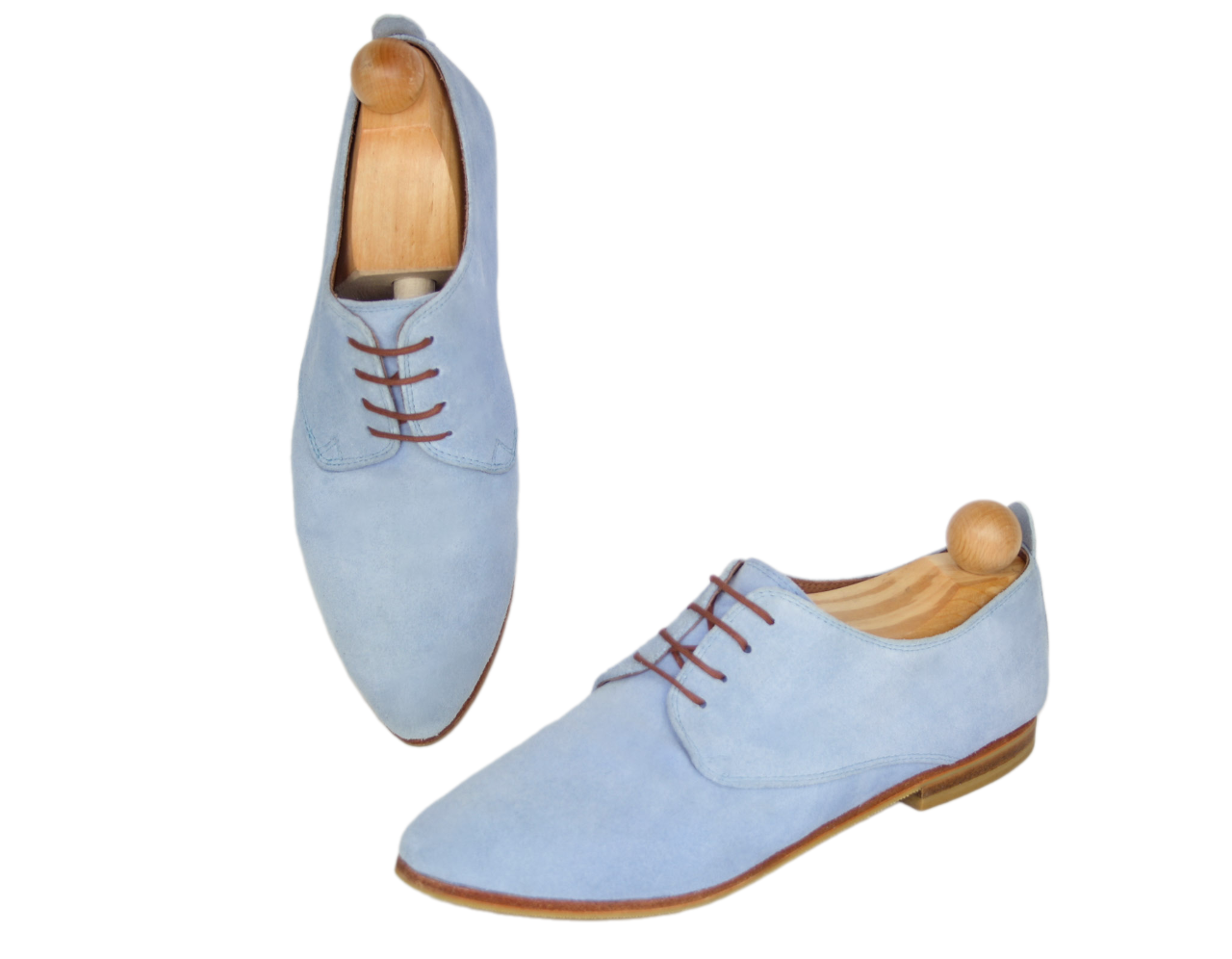 Lace-up light blue suede derby model