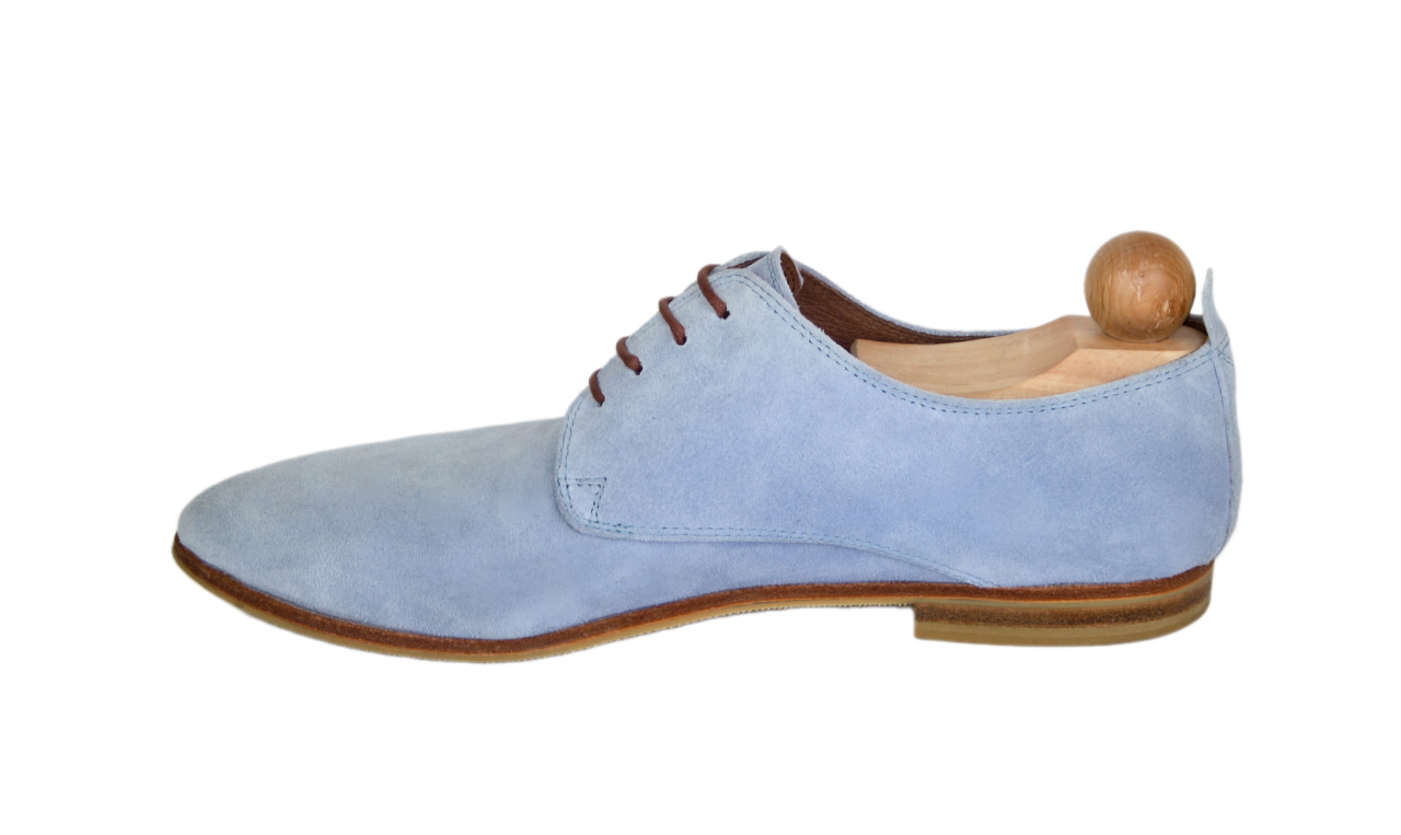 Lace-up light blue suede derby model